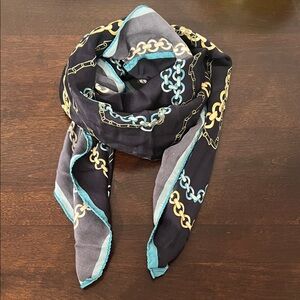 Free- Chain Pattern Scarf